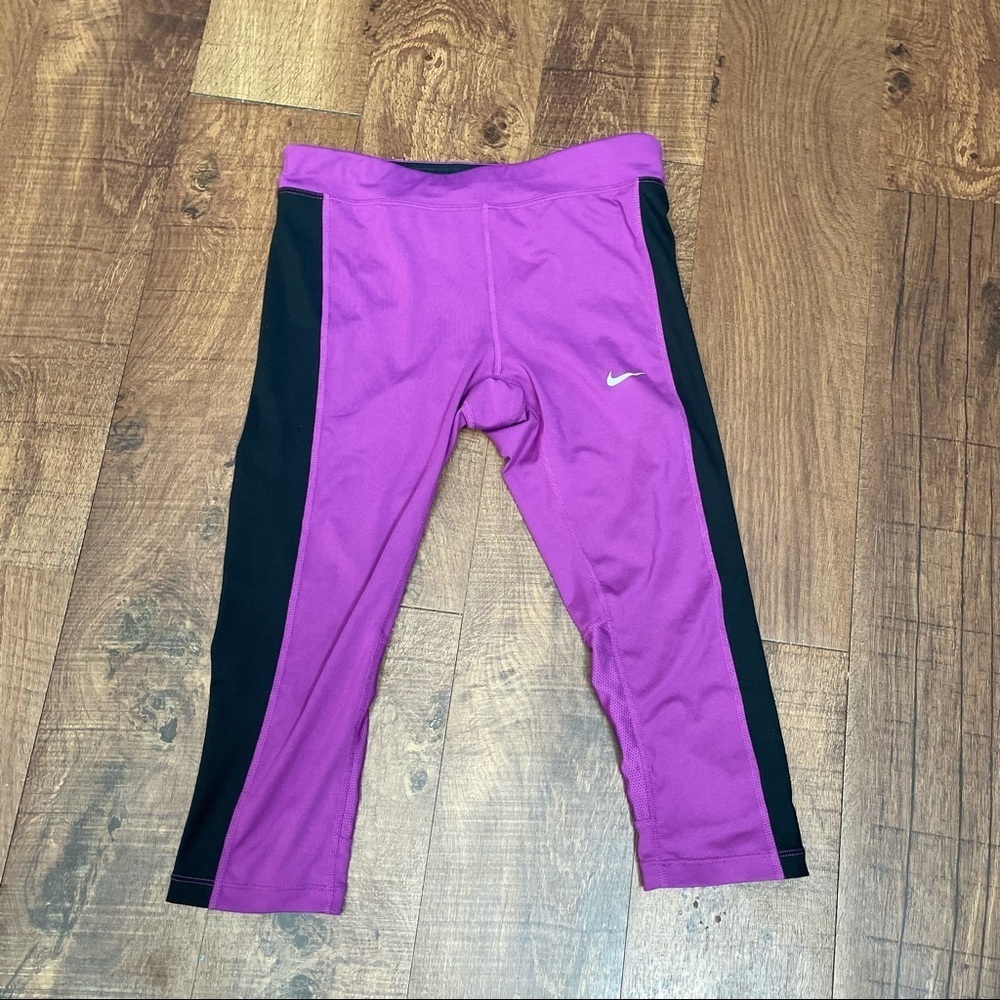 Nike cropped running leggings women sz small Drifit purple black reflective